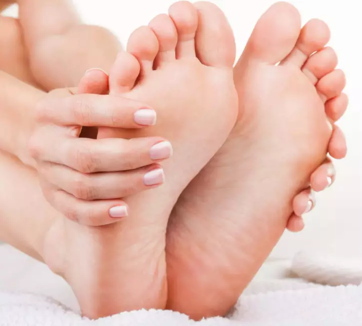 Massage tæpper (31 billeder): Oversigt over ortopædisk gummi tæppe-massager, hvilket gør med egne hænder. Hvordan man bruger dem? 16327_3