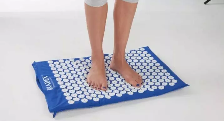 Massage tæpper (31 billeder): Oversigt over ortopædisk gummi tæppe-massager, hvilket gør med egne hænder. Hvordan man bruger dem? 16327_4