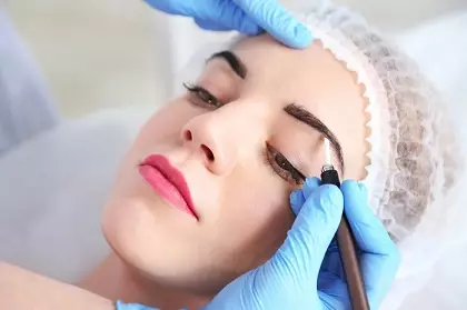 Is it possible to paint the eyebrow after permanent makeup? Do paint paint and henna eyebrows after tattooing? After how many days can be painted with a pencil? 16368_5