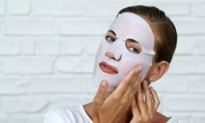 Koreaanse stof gezichtsmaskers: beoordeling van de beste cosmetica van Korea, cosmetologist beoordelingen 16509_20