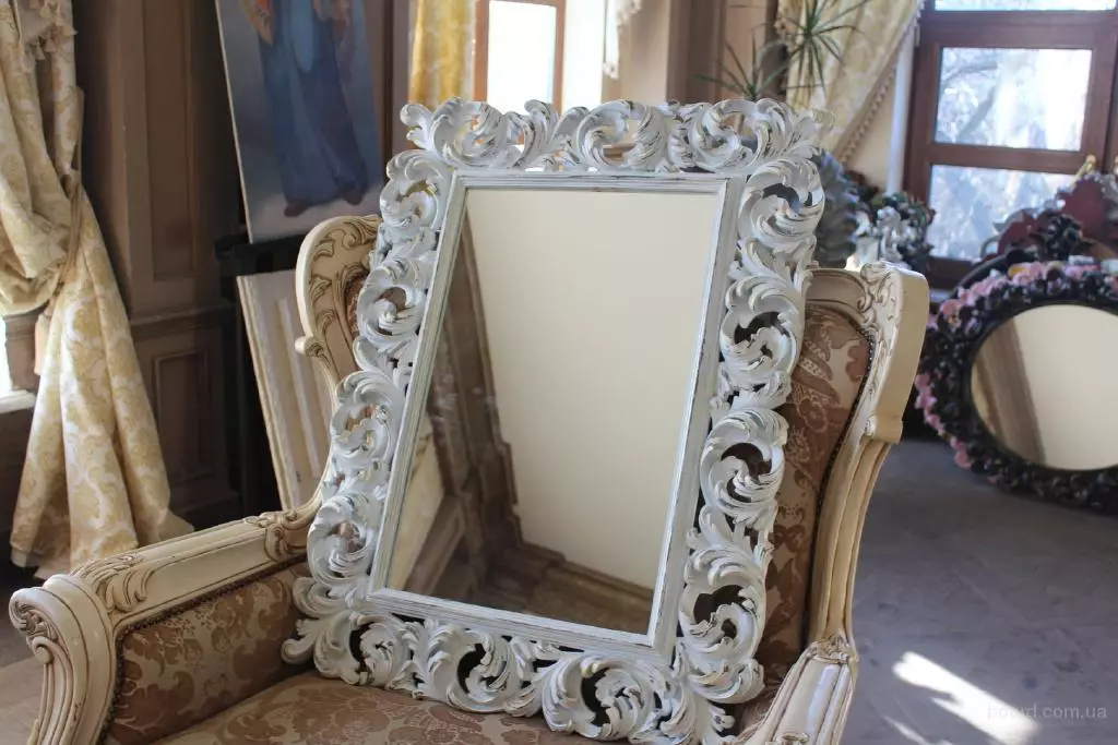 Cermin kanthi bingkai sing diukir: pigura kayu saka Linden lan kayu lapis, pigura kayu liyane kanthi benang 16524_4