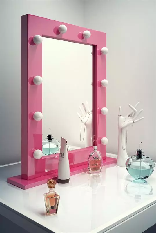 Spegel mei make-up ferljochte (40 foto's): Kosmetyske make-órinnende spegel mei gloeilampen en make-up sirkel foar make-up artyst 16532_32
