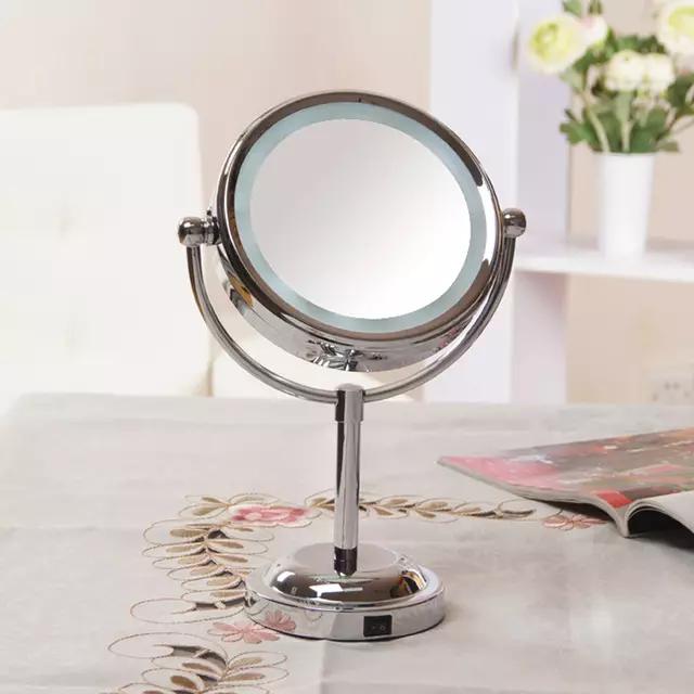 Make-up zrkadlo (33 fotografií): nástenný kozmetický a malý vreckový produkt, model z Berurar a Gezatone, Homedics a Babyliss 16533_6
