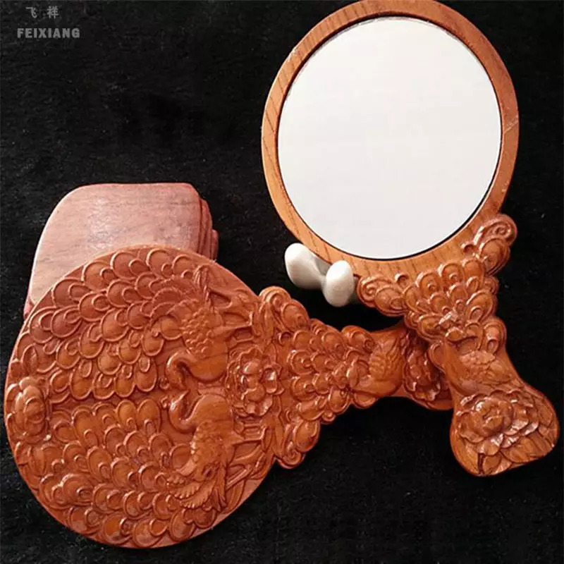 Make-up zrkadlo (33 fotografií): nástenný kozmetický a malý vreckový produkt, model z Berurar a Gezatone, Homedics a Babyliss 16533_9
