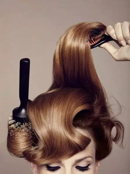Který hřeben je lepší pro vlasy (36 fotek): Jak si vybrat, nejlepší a užitečné pro tenké vlasy, které by mělo být, které vlasy neublíží, recenze 16536_5