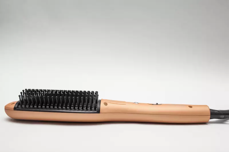 Comb-Rectifier (37 ფოტო): ელექტრო სწრაფი თმის straightener თმის გასწორება, რკინის მუწუკები მიმოხილვა 16566_27