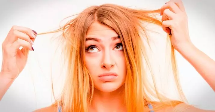 Hóa học xấu cho thể tích tóc (29 ảnh): Nó là gì? Công nghệ uốn hóa học cho tóc ngắn và dài, đánh giá sau khi làm thủ tục 16623_19