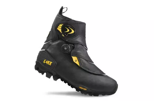 Vibram ფეხსაცმელი (58 ფოტო): Boots ერთად ძირები ერთად vibrats, fivefingers და sneakers, მთის და ზამთრის ფეხსაცმელი ტურიზმის 1662_46