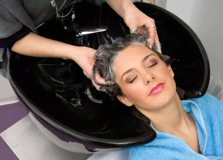Bagaimana cara mengembalikan rambut setelah kimia? Bagaimana cara membuat topeng untuk memulihkan rambut setelah keriting kimia di rumah? Dana apa yang dibutuhkan untuk perawatan? 16633_27