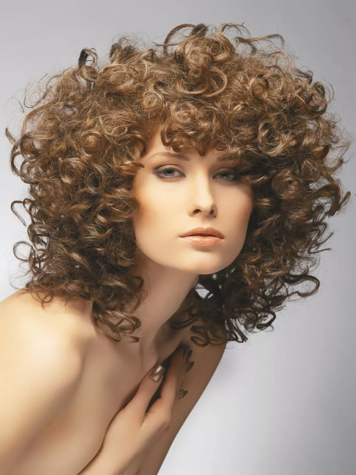Orta saçda saç biosava (57 şəkil): Orta uzunluqlu saçların böyük, yüngül və digər biokimyası necə etmək olar? Saç düzümü 16638_4