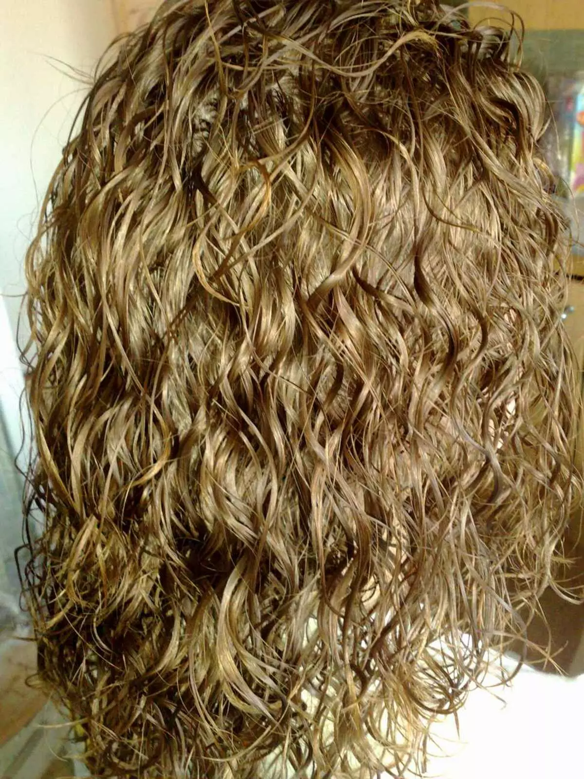 שיער Biosava על שיער בינוני (57 תמונות): איך לעשות גדול, קל משקל וביוכימיה אחרת של שיער באורך בינוני? הנחת תסרוקת 16638_50