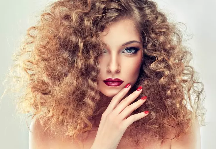 Hair care after a chemical curling: the choice of shampoo, masks and other means. How to care for curls at home? 16639_8