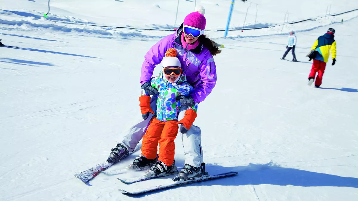 Sepatu ski anak-anak: Ski dan sepatu dan meja lainnya. Bagaimana memilih sepatu ski untuk anak-anak? Model 28-33 dan ukuran lainnya 1664_46