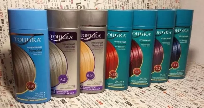 Pintar hilos de pelo (49 fotos): ¿Cómo pintar hilos de pelo oscuro y rubio en casa? Selección de colores brillantes. ¿Quiénes son los tonos rojos? 16654_11