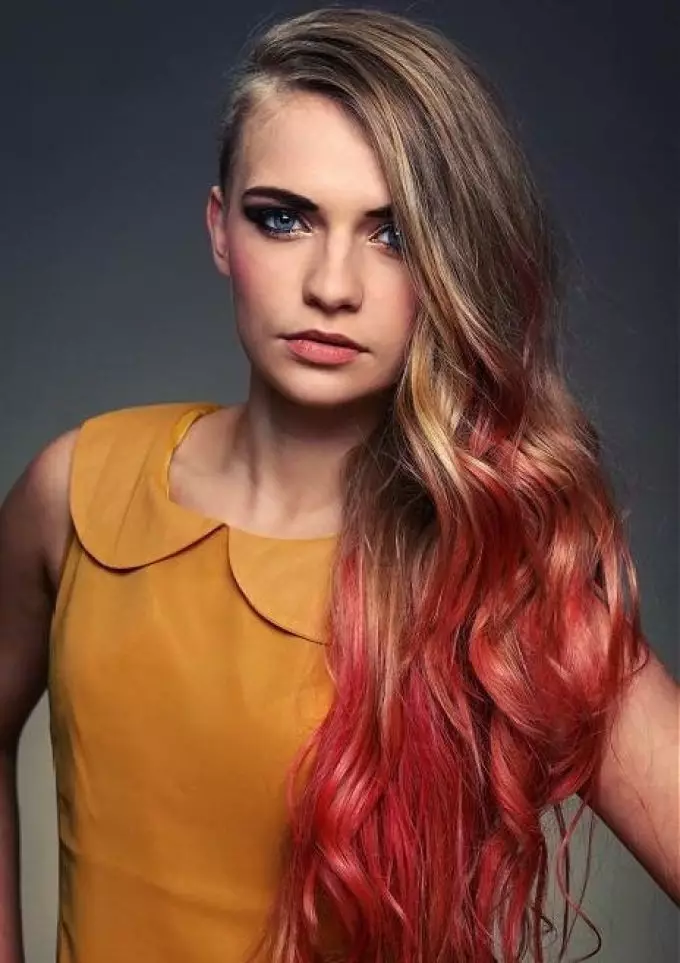 Krāsošanas Blond Hair (59 fotogrāfijas): kādā krāsā jūs varat krāsot gaismas un tumši gaišus matus vidēja garuma? Trendy varianti glezniecības 16674_59