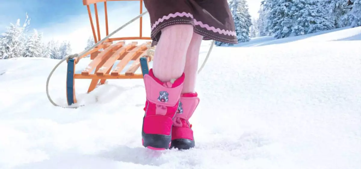 Snowubuthes (58 photos): What is it? Suitable weather and temperature for shoes. What is the difference between Dutiks from Snowubuts? 1667_19