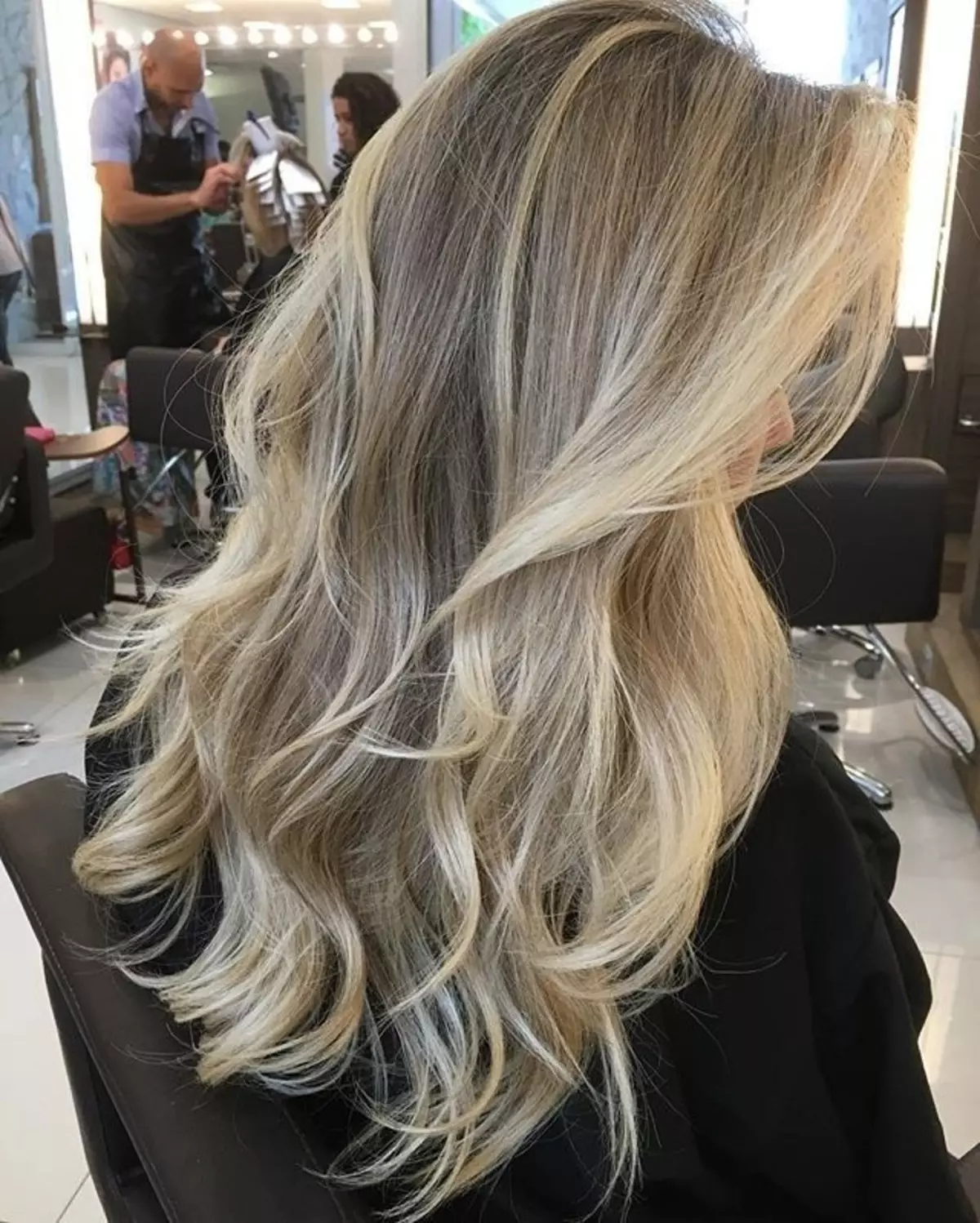 Flambo (19 photos): What is it? Dark and blond hair coloring technique 16697_19