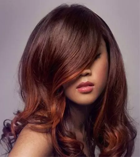 Модна боја коса средње дужине (92 фотографије): стилске новитете и трендове, занимљиве модерне опције сликања за женску косу 16699_79