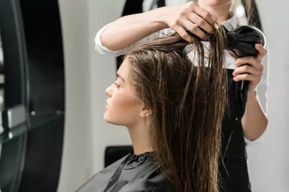 Какво е по-добре за косата: Ботокс или ламиниране? 15 снимки Какво правят те се различават? Възможни последици 16746_5