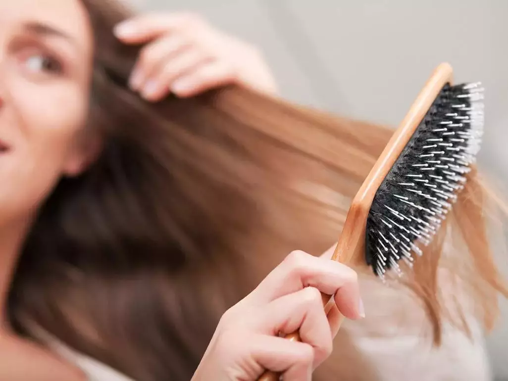 Jak uprawiać włosy? 48 Metody zdjęć bardzo szybkich rosnących długich włosów. Jak przyspieszyć ich wzrost kosmetykami? 16754_18