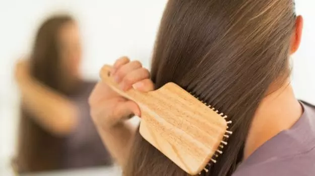 Comment faire pousser des cheveux à la maison? 48 photos Comment cultiver les cheveux pendant 10-20 cm par semaine? Recettes folkloriques et massage pour activer la croissance des cheveux 16757_6