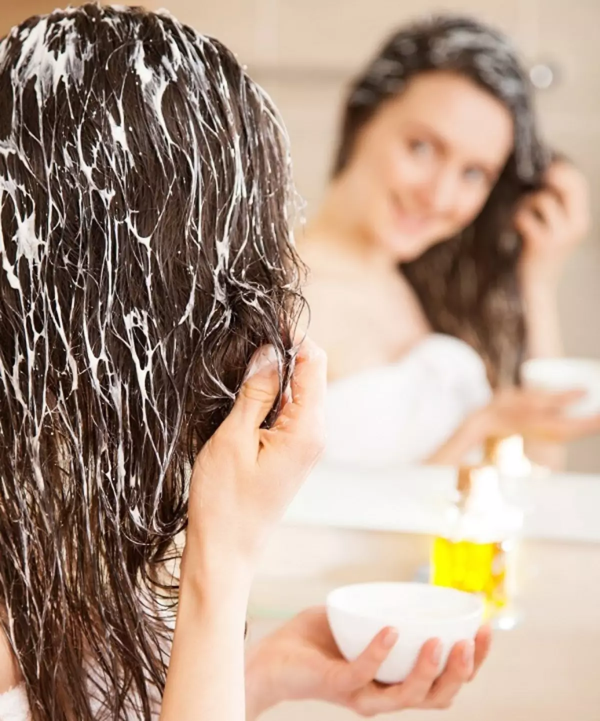 رعاية للشعر رقيقة: إجراءات لاستعادة الشعر الرقيق ونادرة في المقصورة وفي المنزل 16765_10