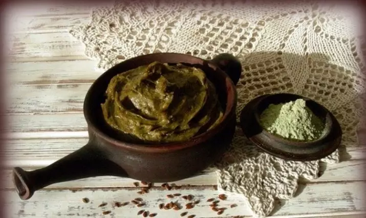 Hair Mask kun Henna: Kiel fari maskon kun senkolora henna kaj rapida oleo por plifortigi harojn hejme? Kiom vi bezonas por konservi ĝin? Plej bonaj receptoj kaj recenzoj 16782_3