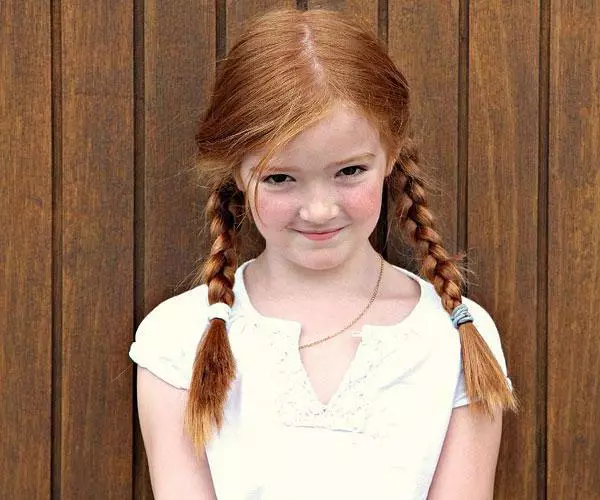 مدل مو برای دختران 10 ساله (78 عکس): مدل موهای زیبا و سبک برای موهای طولانی، متوسط ​​و کوتاه 2021، مدل موهای شیب دار برای کودکان به مدرسه این کار را انجام دهید 16815_27