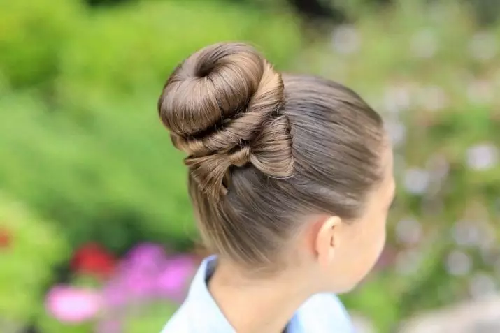 Фризура-лак за девојката: Како да чекор по чекор за да направите лак на долга коса на дете? Примери за убави деца фризури 16832_2