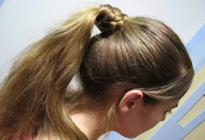 Účesy pro dívky s dlouhými vlasy (96 fotografií): Jak udělat dětské krásné jednoduché účesy s vlastními rukama doma krok za krokem? 16833_34