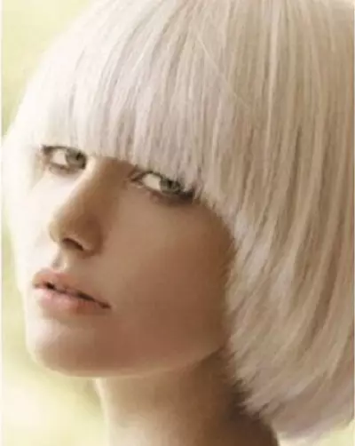 Haircut Cascade用短髮的劉海（68張照片）：帶劉海的級聯髮型的類型和方案。髮型是否為薄發的女孩級聯？ 16876_42