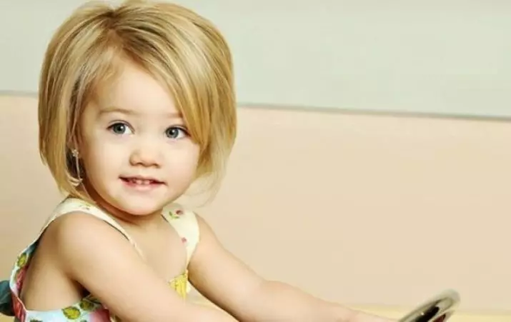 Bir kız için saç kesimi 4-6 yaşında (30 fotoğraf): İnce kısa saçlı çocuklar için bir saç kesimi seçin, kızlar için çocukların seçenekleri 3 Yıl, 4 Yıl ve 5 Yıl 16891_11