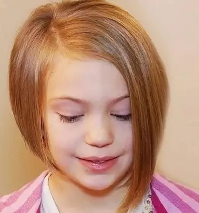Haircuts vir tienermeisies (46 foto's): Kies 'n modieuse en pragtige kapsel vir kinders 13-14 jaar en 15-16 jaar oud op medium en lang hare 16894_12