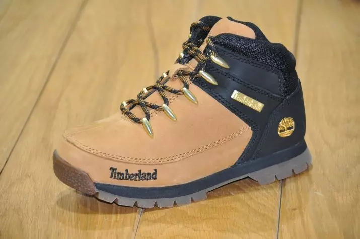 Mga sapatos ng bata Timberland: sapatos, taglamig, taglagas at demi-season sapatos, dimensional mesh, sneakers at sandalyas para sa mga lalaki at babae 1689_20