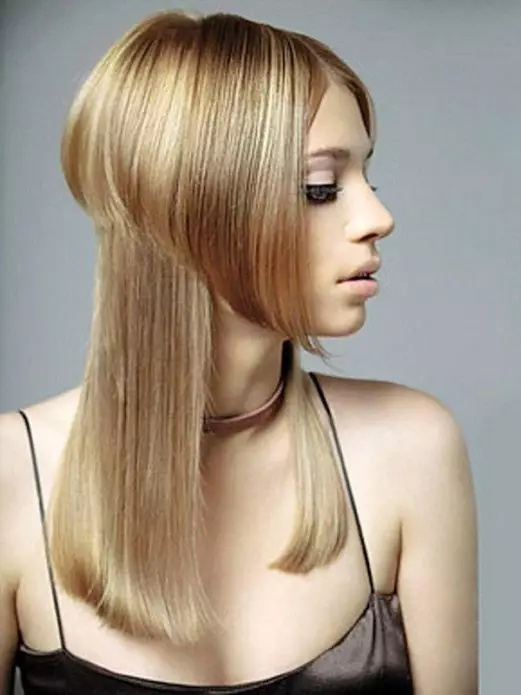 Double KARA (29 Foto): Menampilkan gaya rambut dengan poni, opsi potong rambut untuk anak perempuan dengan rambut panjang dan menengah. Gaya rambut styling dengan penggilingan 16902_4