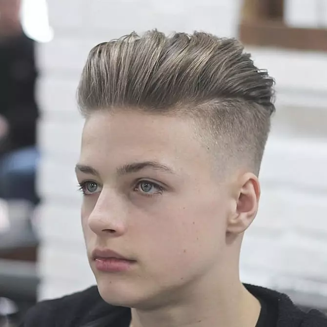 Haircuts a tizenéves fiúkhoz (92 fotók): divatos ifjúsági frizurák a fiatal férfiak számára, vicces lehetőségek, legjobb modell stílusos hajvágások 16945_16