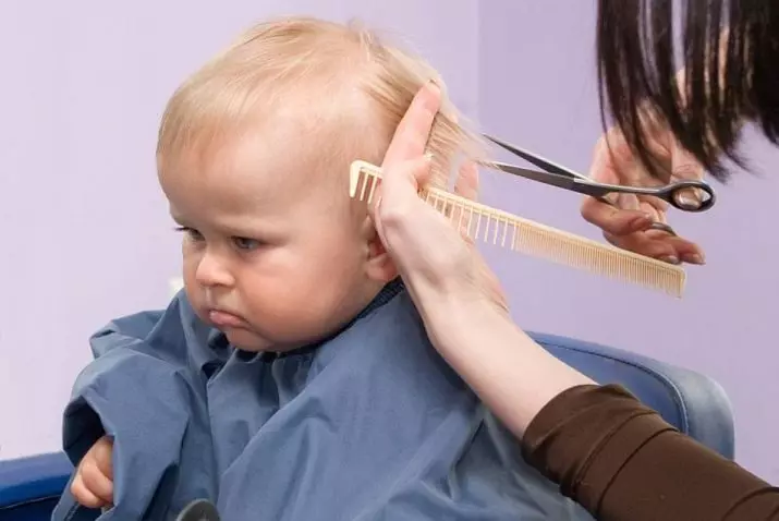 Haircuts kisfiúk (43 fotók): frizurák gyerekeknek 2 év, trendi baba frizurák egy éves fiú 16950_19