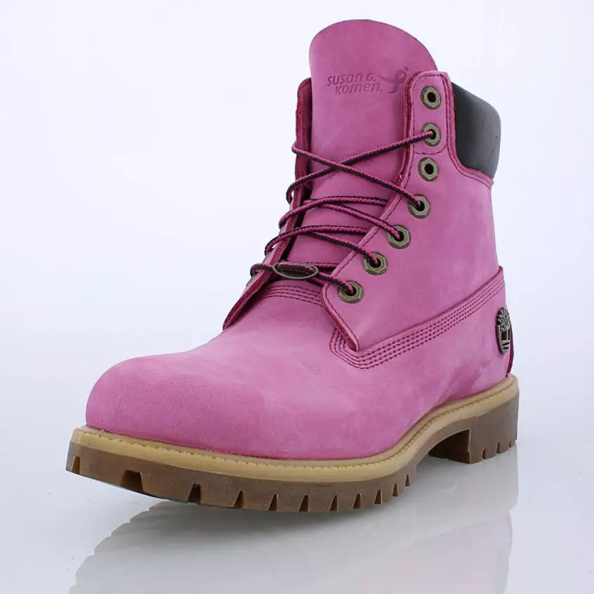 Simberland musim salju (42 foto): boots wulu alami, sneaker anget lan liya-liyane. Apa sing nganggo nyandhang bocah-bocah wadon ing mangsa? 1697_20