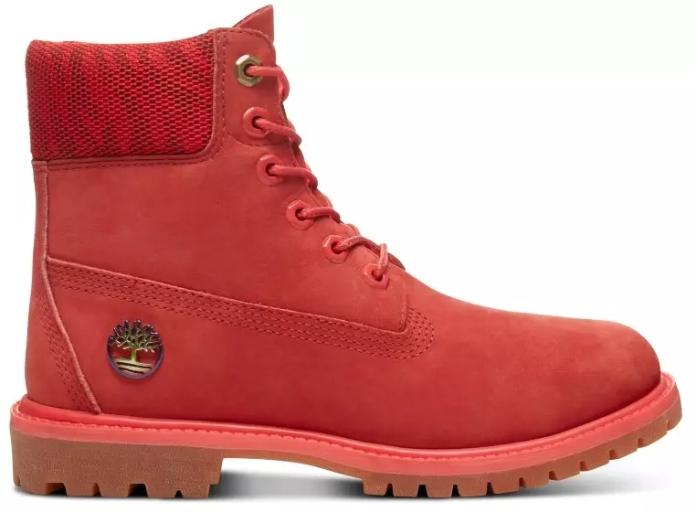 Simberland musim salju (42 foto): boots wulu alami, sneaker anget lan liya-liyane. Apa sing nganggo nyandhang bocah-bocah wadon ing mangsa? 1697_24