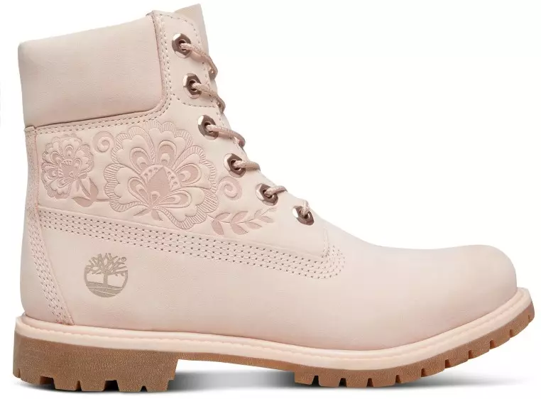 د ښځو د ژمي کفش Timberland (42 عکس): طبيعي Fur Boots، توده Sneakers او نور. څه چې په ژمي کې د خپلو نجونو اغوندي؟ 1697_25