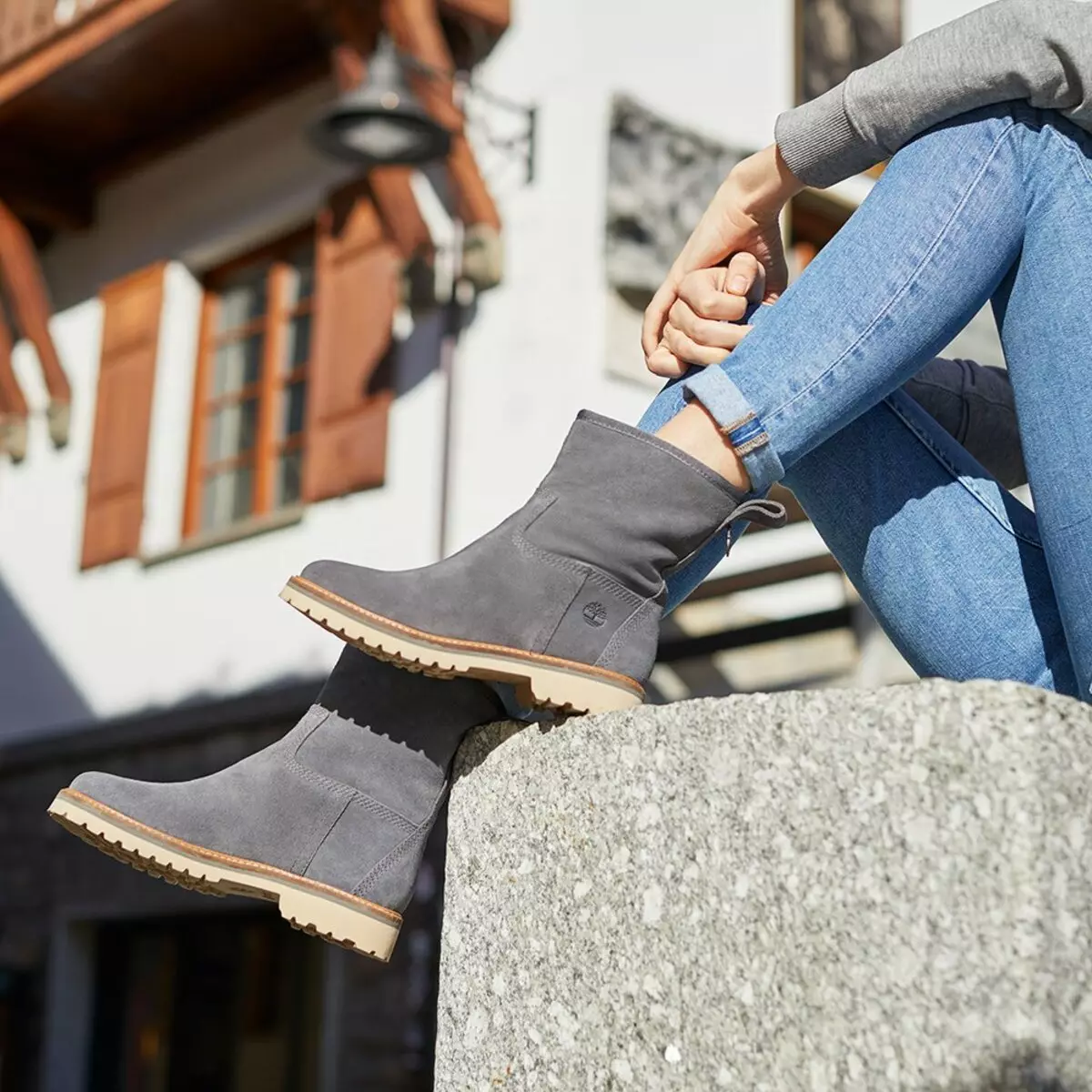 Giày mùa đông của phụ nữ Timberland (42 ảnh): Giày lông tự nhiên, giày thể thao ấm áp và những người khác. Mặc gì cho cô gái của họ vào mùa đông? 1697_31