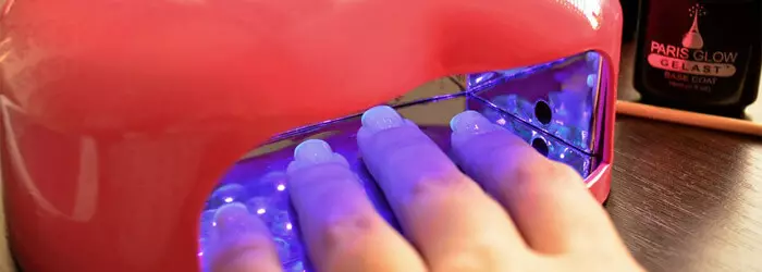 Manicure Shellac (64 zdjęcia): Co to jest? Jak wzmocnić paznokcie akrylowe proszek przed powłoką? Jak pokryć i zrobić korektę paznokci? 16993_5