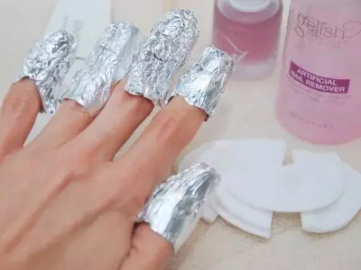 Manicure Shellac (64 bilder): Vad är det? Hur stärker naglarna akrylpulver före beläggningen? Hur täcker du och gör nagelkorrigering? 16993_6