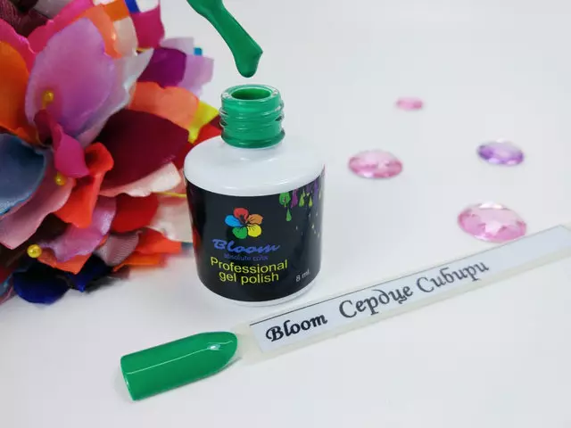 Gel-lak Bloom: paleta odstínů a pokrytí recenze 17006_28