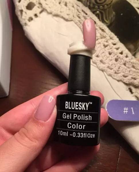 Bluesky Gel Lacquer (106 argazki): Koloreen konposizioa eta paleta, estalduraren iraupena, masterraren berrikuspenak 17008_10