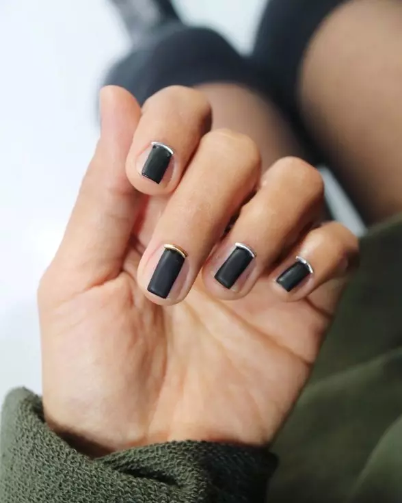 كەڭ nails (28 سۈرەت) كۈنى Manicure: thumb كۈنى تىرناق لايىھە 17044_7