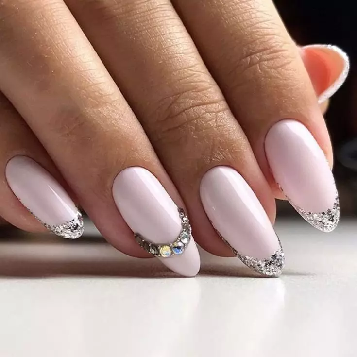 ٽوس ميخن واريء (46 فوٽن) تي Franch: ٽوس جي صورت ۾ فرانسيسي کيل manicure 17048_16