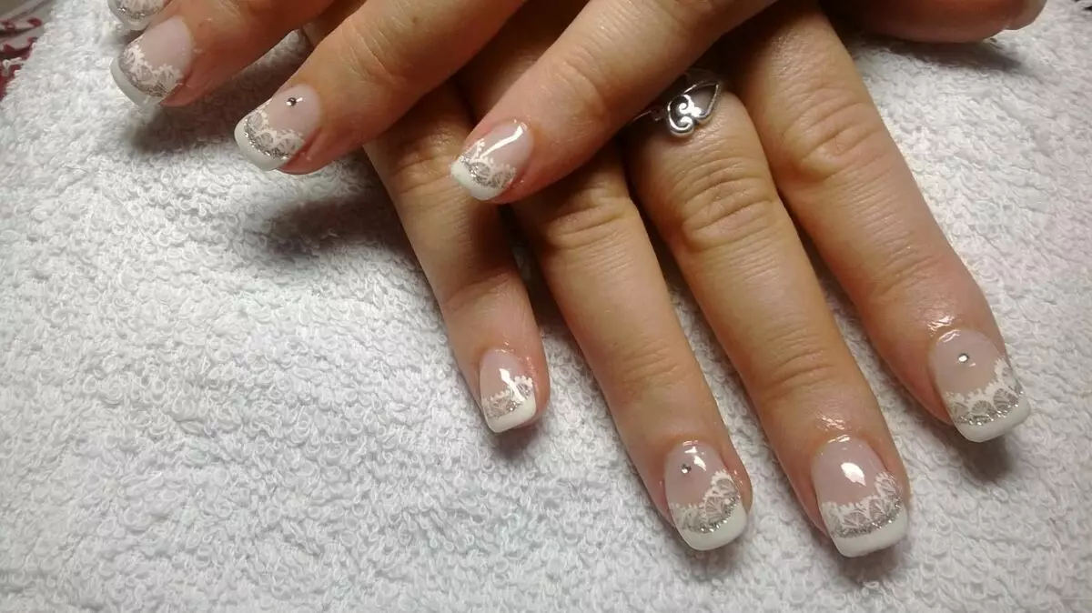 Franch em unhas ovais (46 fotos): manicure francês na forma de oval 17048_42