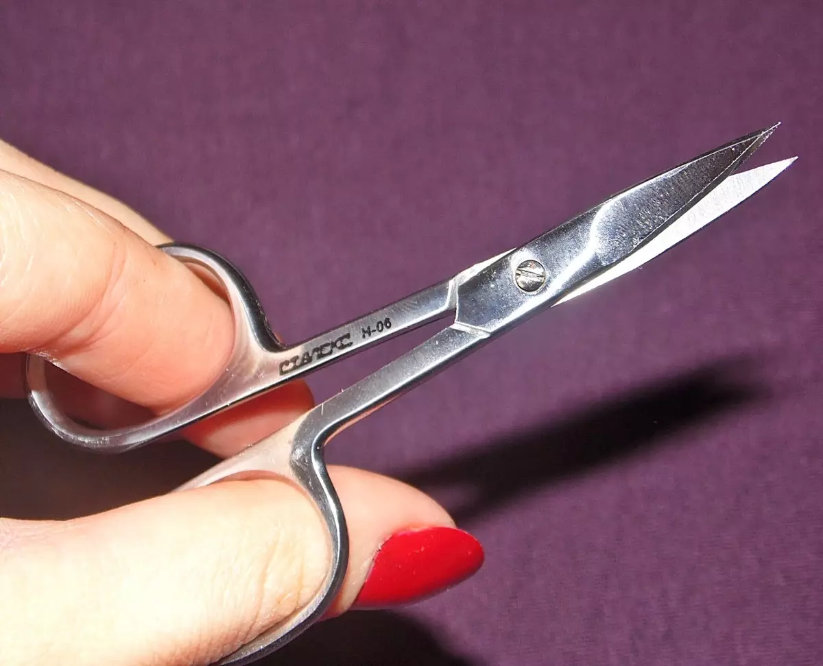 Saks til Cuticle: Sådan vælger du professionelle kumor-pincet og trimmere Zinger eller Yoko for at fjerne cuticle? 17054_9