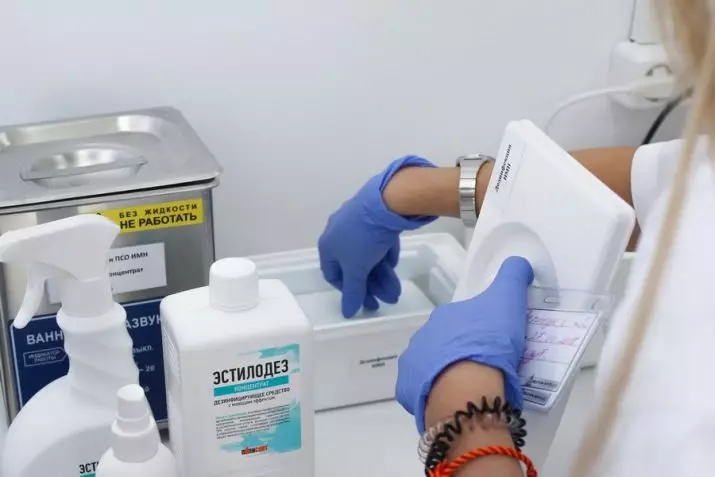 Sterilisasi alat manicure: kumaha milih sterilizer sareng hartosna pikeun disinfection? Kumaha sterilasi alat di bumi? 17060_15